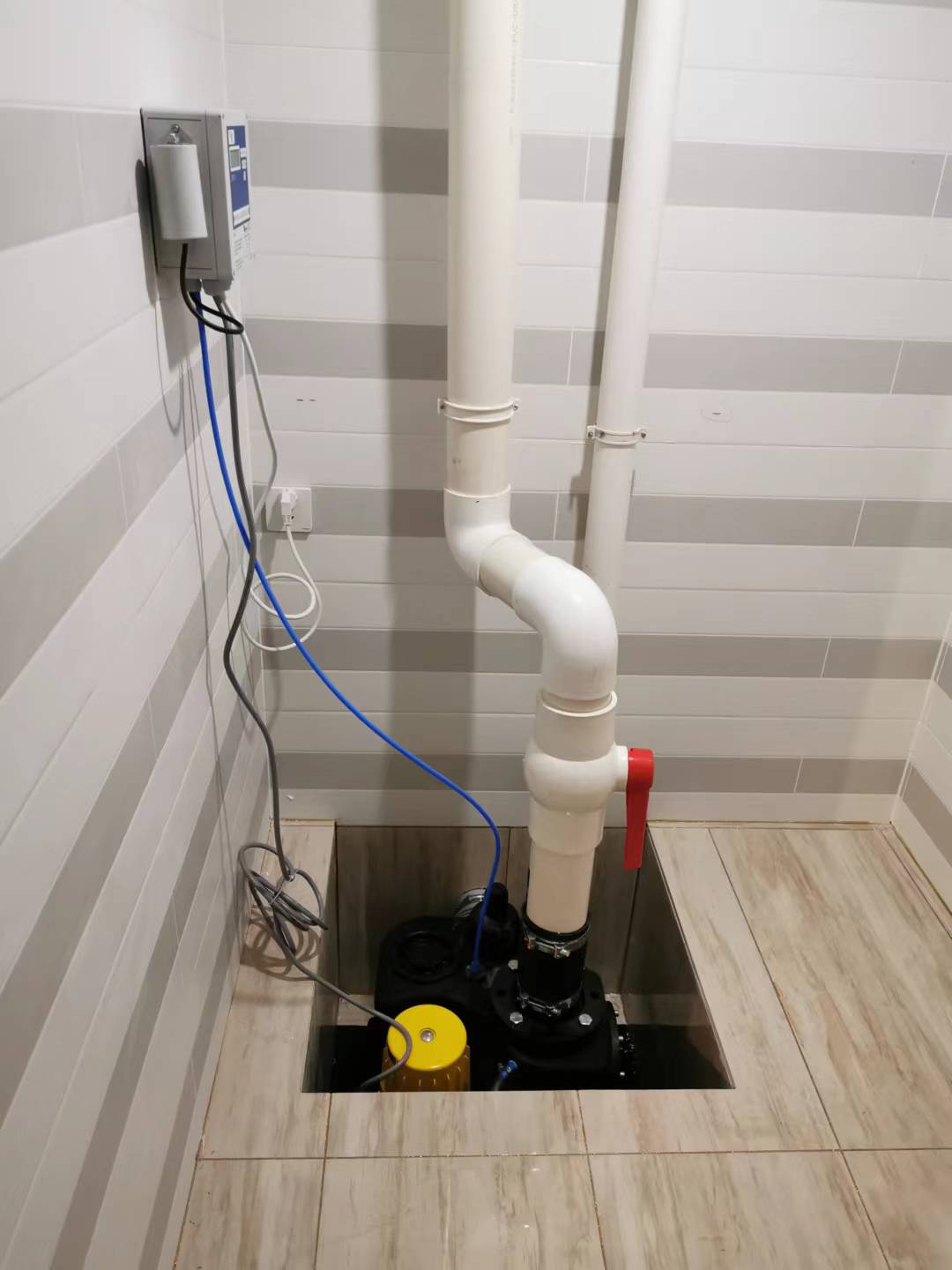 大型污水提升器